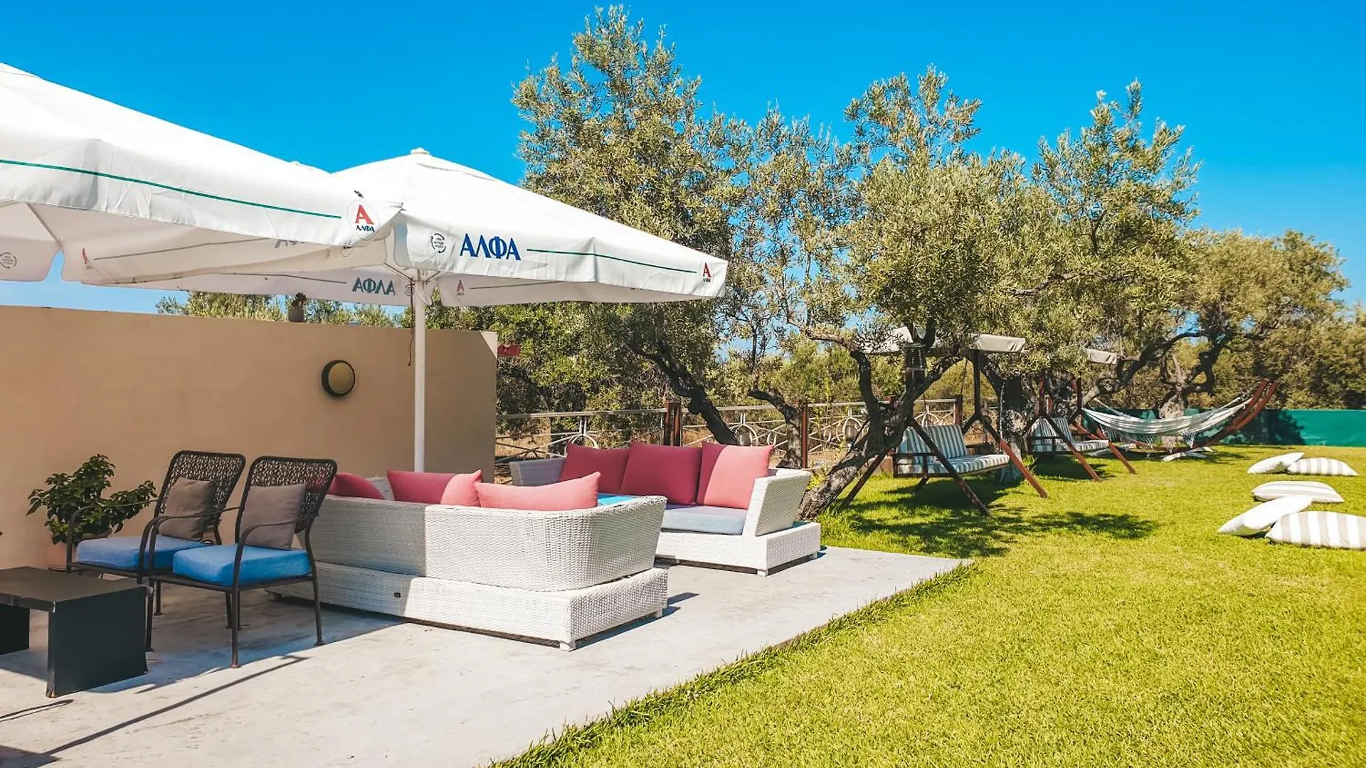 Aroma Studios And Apartments Vourvourou
