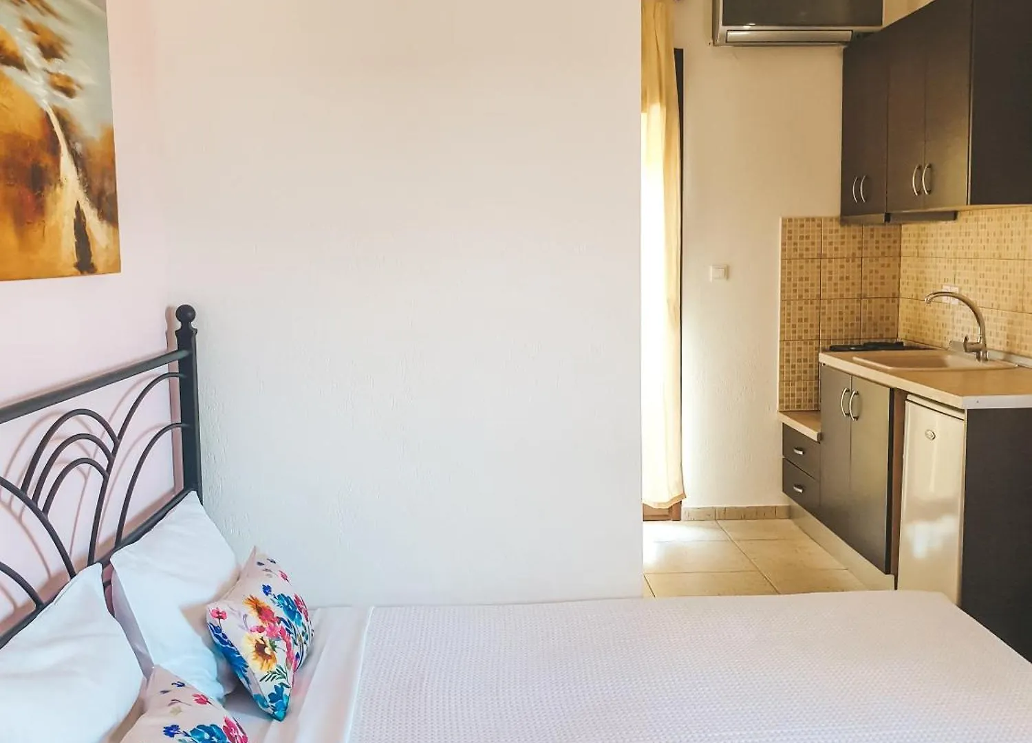 Aroma Studios And Apartments Vourvourou